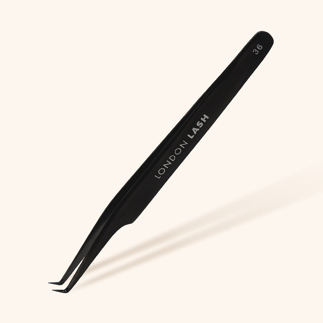 Black Ultra Fine Tip Mega Volume Tweezers