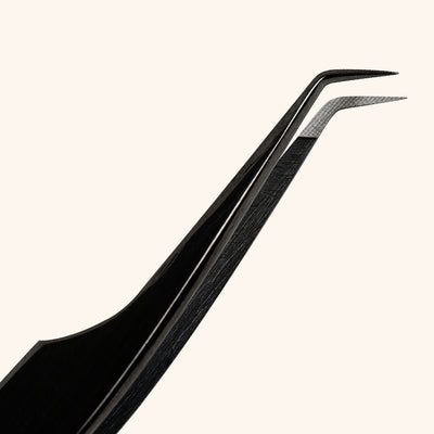 Close Up of Black Fiber Tip Long Slim Mega Volume Tweezer